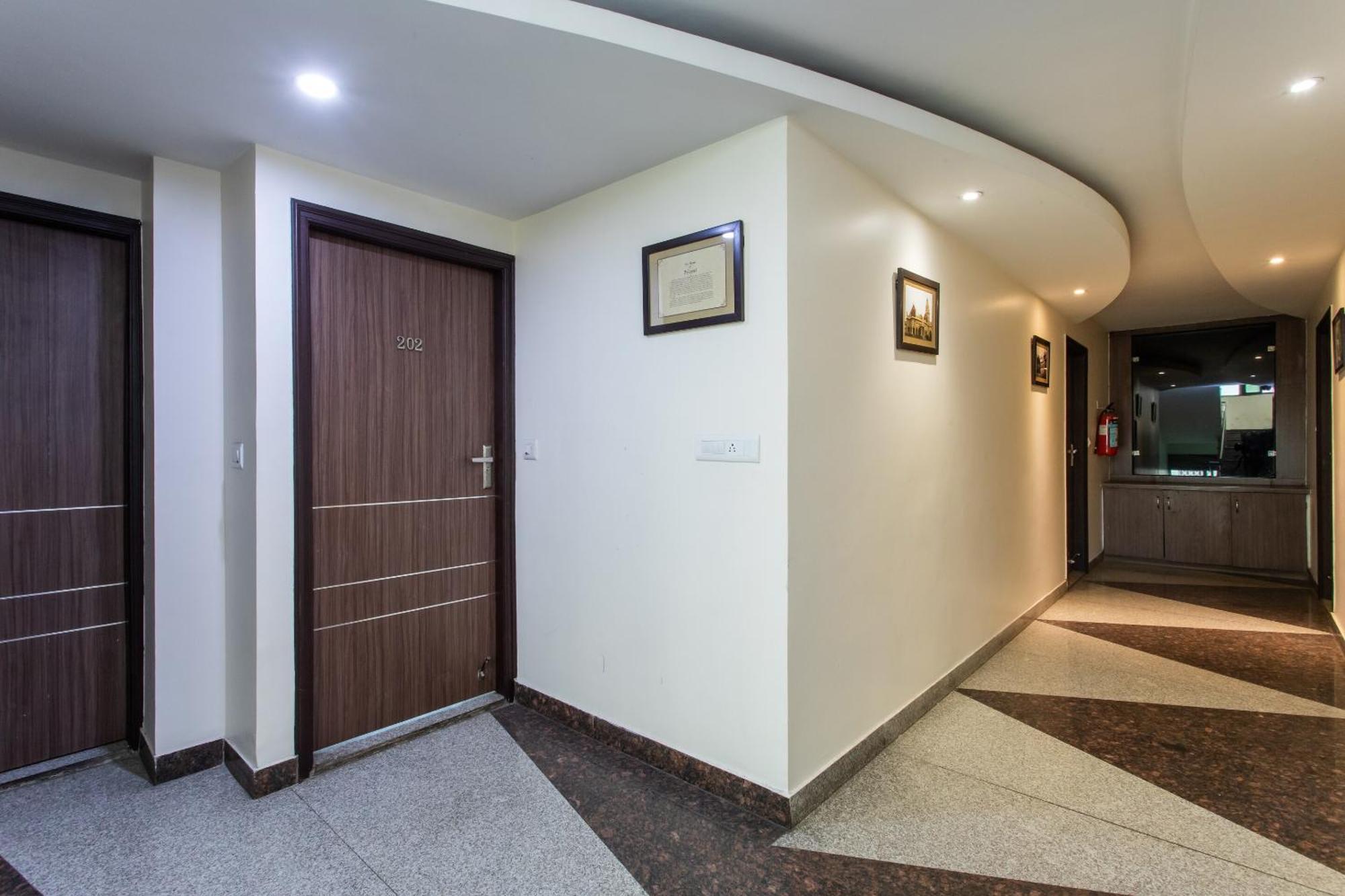 Super Hotel O Mohit Regency Бхопал Экстерьер фото